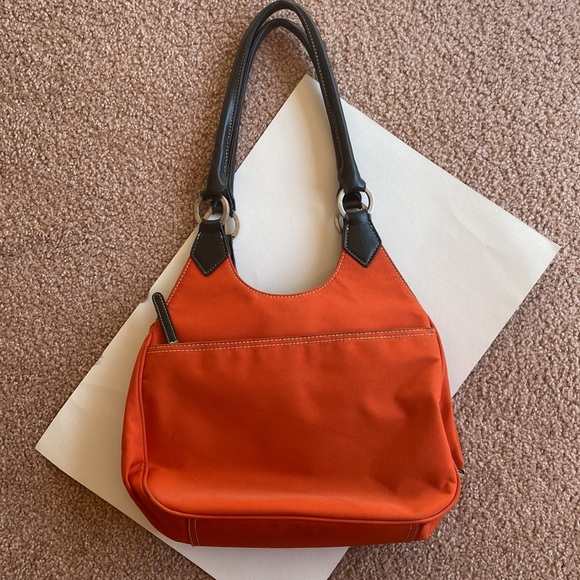 ❤️Reaction Kenneth Cole bright orange shoulder bag. - Picture 3 of 7